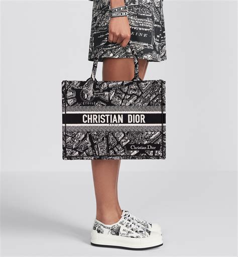 dior tote star|Iconic Christian Dior Embroidered Patterns: Book Tote Edition.